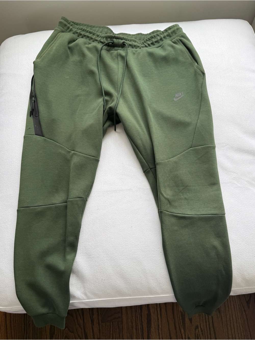 Nike Men’s Olive Green Jogger Sweatpants